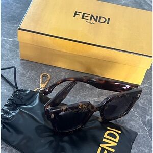 Fendi Sunglasses 🌸